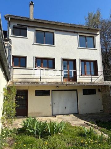 Maison 3 pièces, jardin et garage, fort potentiel