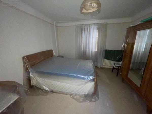 Maison à vendre à Saint-Chély-d'Apcher en Lozère (48200), ref : 48032-141