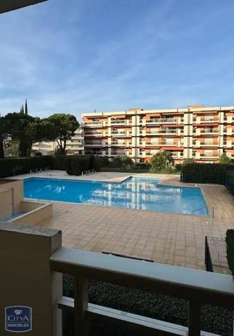 Appartement à louer 3 pièces 69.61m² Saint-Raphaël (83700)