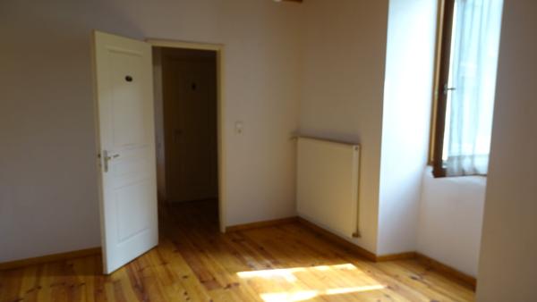 SPACIEUSE MAISON AVEC JARDIN AU MAS SAINTES PUELLES