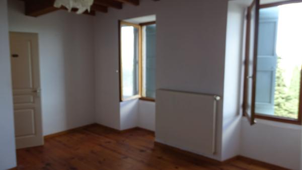 SPACIEUSE MAISON AVEC JARDIN AU MAS SAINTES PUELLES