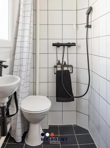 Chambre de service refaite à neuf – Saint-Lazare – Paris 8ème (75)