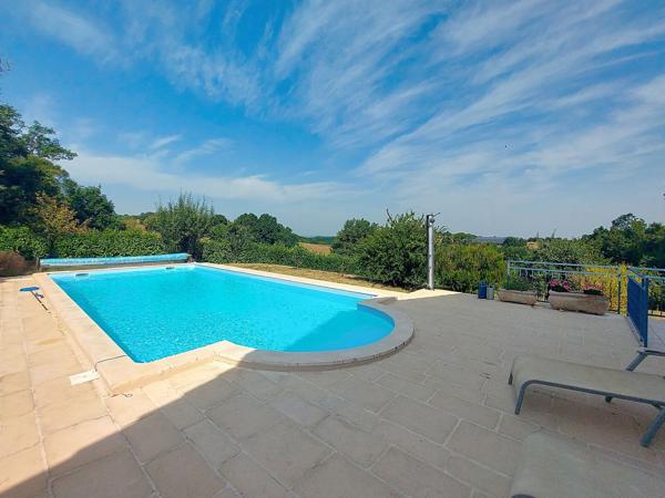 BELLE PROPRIETE ISOLEE AVEC PISCINE ET VUE DEGAGEE