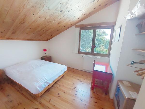 BELLE PROPRIETE ISOLEE AVEC PISCINE ET VUE DEGAGEE