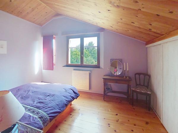 BELLE PROPRIETE ISOLEE AVEC PISCINE ET VUE DEGAGEE