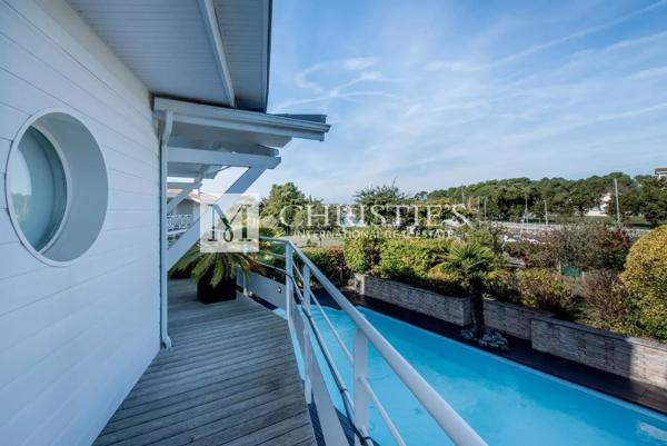 Bassin d’Arcachon -Villa contemporaine sur le port