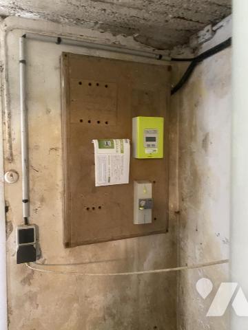 Proche bourg tous commerces, MAISON avec TERRAIN