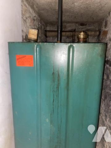 Proche bourg tous commerces, MAISON avec TERRAIN