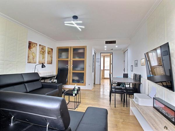 Appartement Avignon 3 pièce(s) 59.53 m2 balcon et stationnement