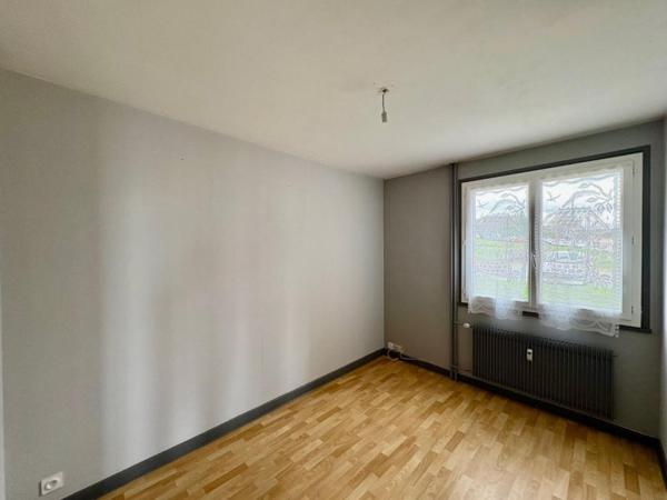 APPARTEMENT T2 A LOUER A RIORGES - MAIRIE