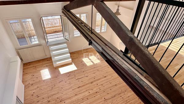 A VENDRE LOFT 5P ENSOLEILLE DUPLEX COMME UNE MAISON 125M2 / 139M2 SOL TERRASSE SUD 34M2 PARIS 10E LOUIS BLANC CANAL ST MARTIN