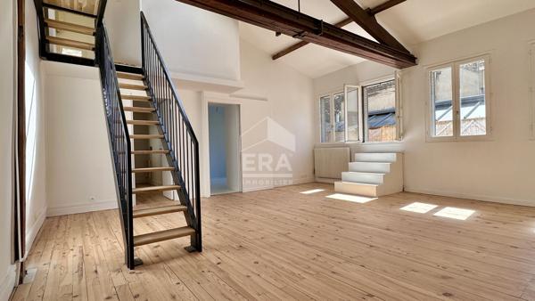 A VENDRE LOFT 5P ENSOLEILLE DUPLEX COMME UNE MAISON 125M2 / 139M2 SOL TERRASSE SUD 34M2 PARIS 10E LOUIS BLANC CANAL ST MARTIN