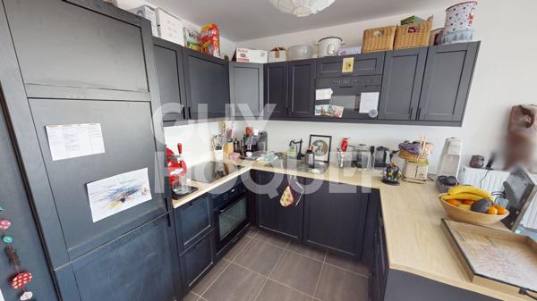 Appartement contemporain avec balcon dans une résidence récente de standing à Ivry-sur-Seine
