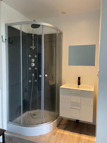 Chambre meublée de 19m2 dans colocation - FONTENAY LE COMTE