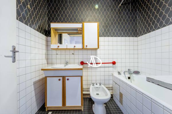 Lille (59000) APPARTEMENT T4 CAVE BALCON PLACE DE PARKING