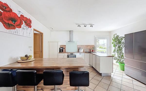 Maison à vendre    6 pièces • 189,26 m2 Le Cendre