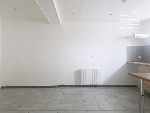🏡 Studio à louer – Corbeilles-en-Gâtinais (Centre-ville)