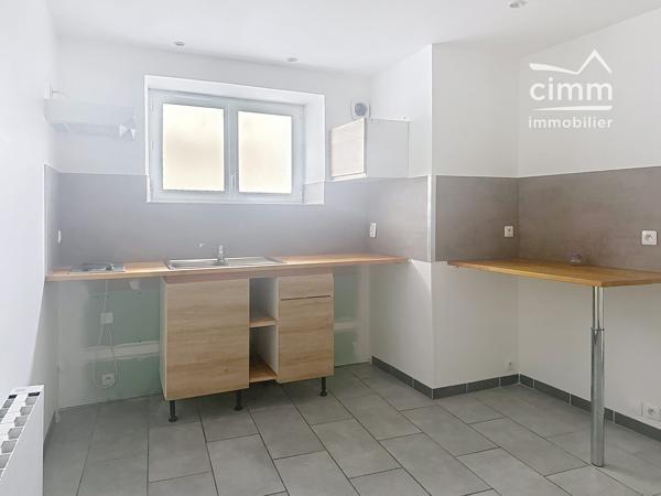 🏡 Studio à louer – Corbeilles-en-Gâtinais (Centre-ville)