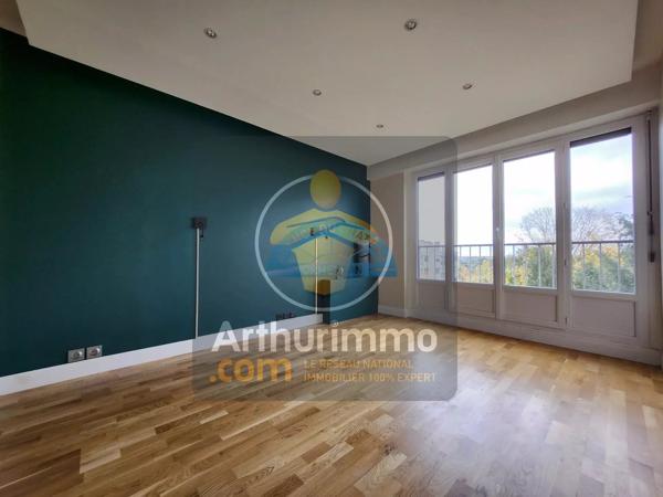 Location                                                      Appartement
                        
                     4 pièces                                         à Chennevières-sur-Marne