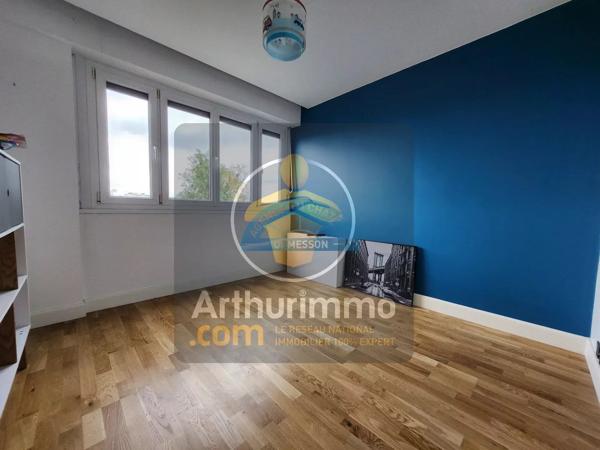Location                                                      Appartement
                        
                     4 pièces                                         à Chennevières-sur-Marne