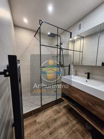Location                                                      Appartement
                        
                     4 pièces                                         à Chennevières-sur-Marne
