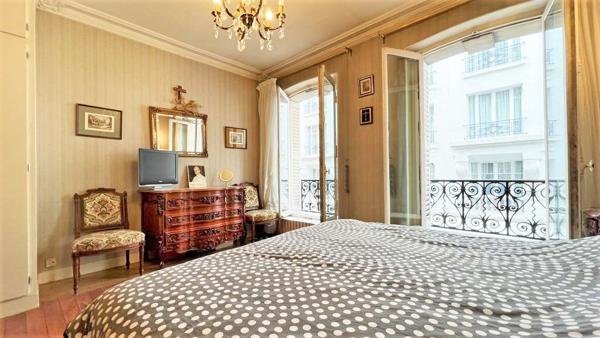 République / Oberkampf : Élégant appartement familial de 105 m² avec ascenseur
