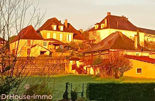 Immeuble à vendre 12 pièces de 400 m²