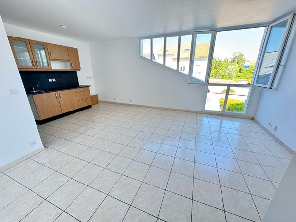 Appartement T3 au calme avec box, Étampes Saint-Pierre