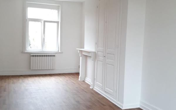 Appartement à louer    2 pièces • 71 m2 Hazebrouck