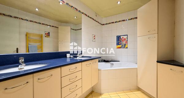 À vendre Appartement 5 pièces 96.9 m² - Cholet 49300