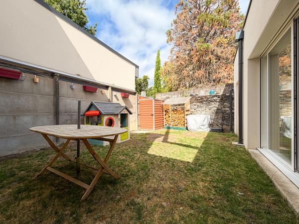 ANGERS - PARC DU PIN | MAISON RÉNOVÉE DE 109 M² - 3 CHAMBRES DONT UNE AU RDC - JARDIN & STATIONNEMENT