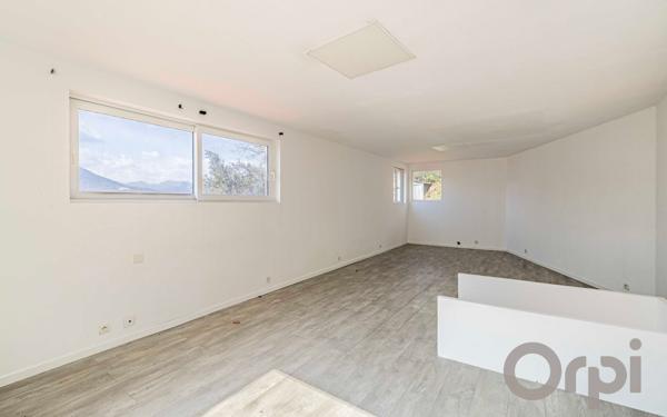 Maison à vendre    6 pièces • 195 m2 Colomars