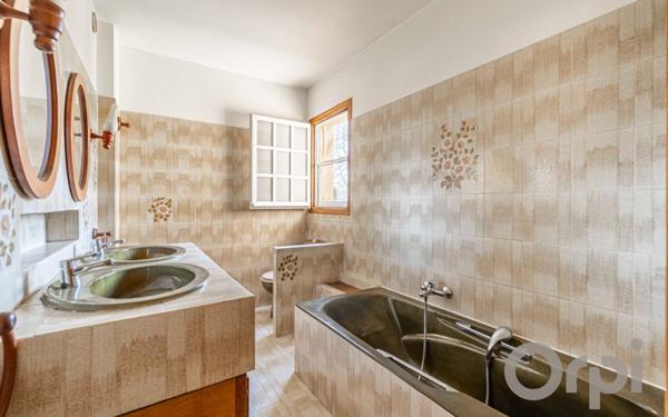 Maison à vendre    6 pièces • 195 m2 Colomars