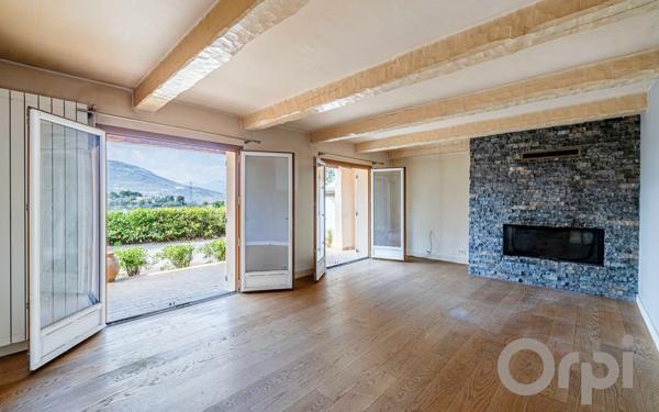 Maison à vendre    6 pièces • 195 m2 Colomars