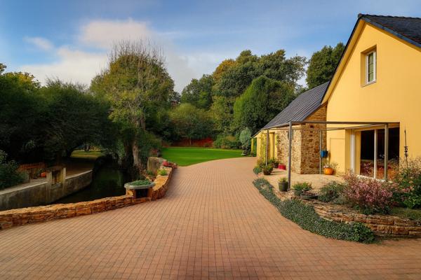 Landivisiau (29400) Propriété de caractère – Ancien moulin au bord de l’eau, Bodilis