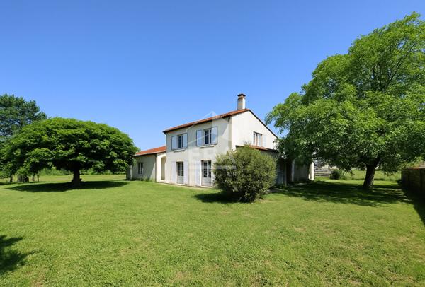 A vendre maison Gensac La Pallue 132 m2