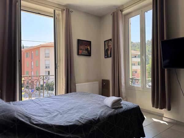 🏡 EXCLUSIVITÉ – Drap – Maison familiale avec jardins, terrasse et stationnement privé