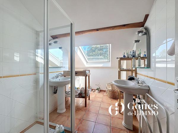Maison 7 pièce(s) 6 chambre(s) 182 m²