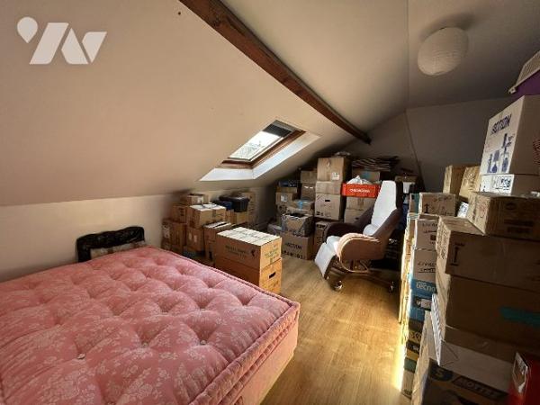 Maison bourgeoise avec jardin et garage