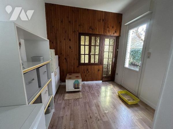 Maison bourgeoise avec jardin et garage