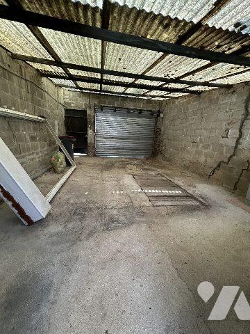 Maison bourgeoise avec jardin et garage