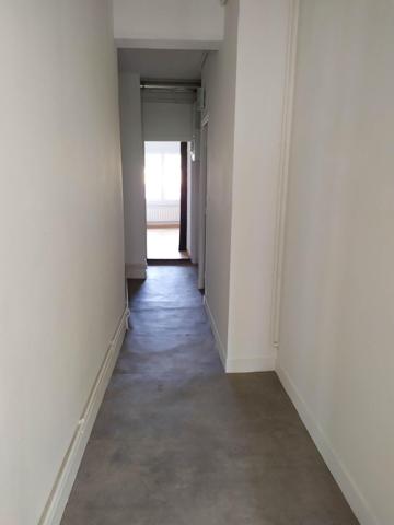 Superbe appartement F1 d'une superficie de 32,29m², idéalement situé au coeur du centre ville de Luzarches