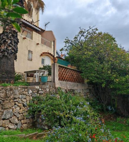 Maison 125 M²- 350 m² Terrain - Vue mer