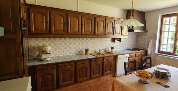 Maison à vendre |  Montguyon |  11 pièces | 222 m²