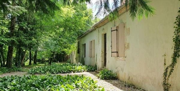 Maison à vendre |  Montguyon |  11 pièces | 222 m²