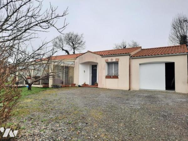 SAINT-GERVAIS : Maison plain pied 3 chs / 2 sd'eau