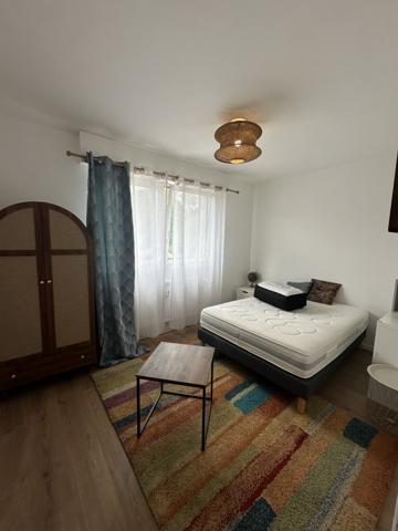Appartement meublé, face à l'hippodrome