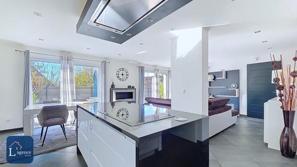 Villa T6 Belles prestations Sous-sol Chevry 01170