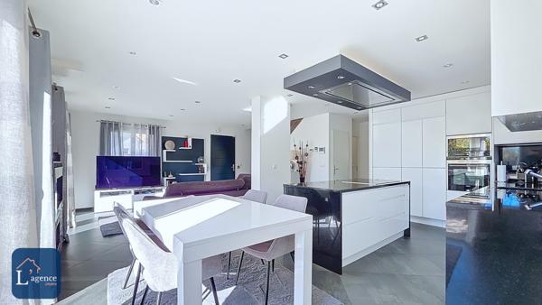 Villa T6 Belles prestations Sous-sol Chevry 01170