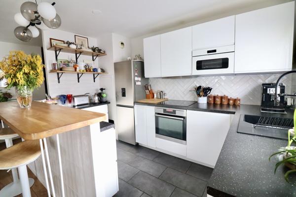 T5 proximité immédiate métro gabriel peri proche école box+cave